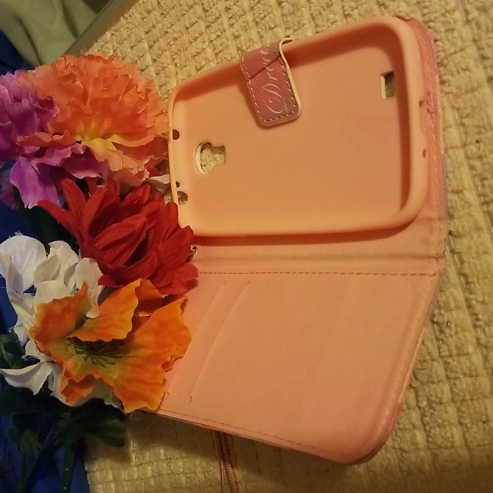 PHONE CASE - Picture 3 of 6